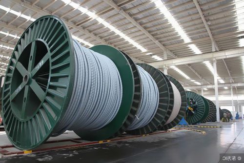 用電動(dòng)彎管機(jī)彎制電纜保護(hù)管時(shí)應(yīng)注意什么?